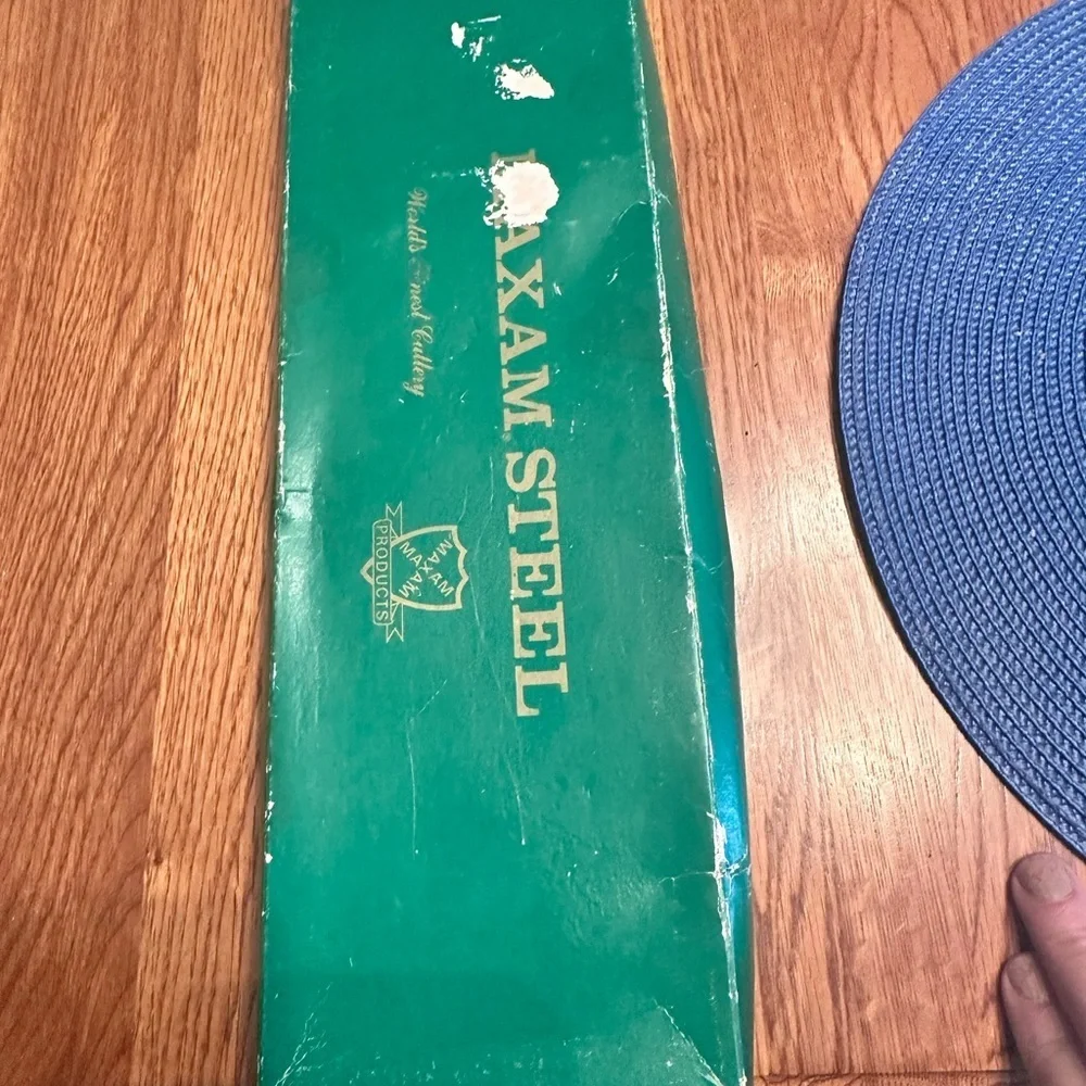 Maxam Steel vintage Japanese knife set